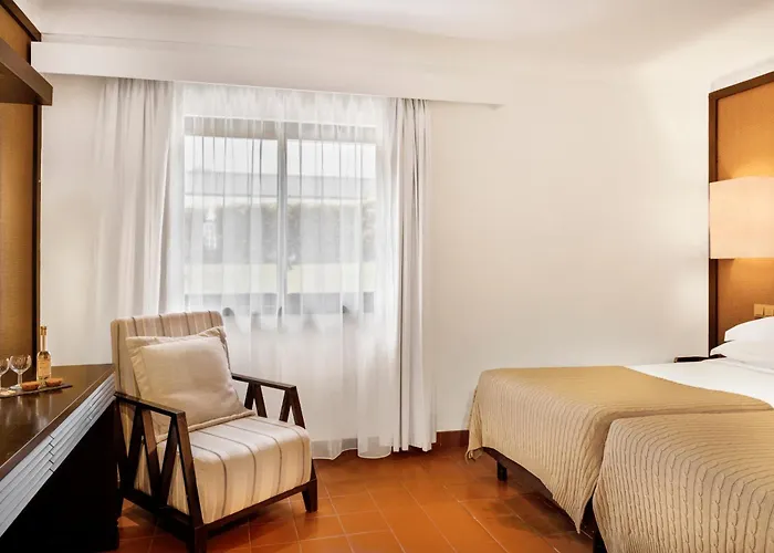 Pousada Forte Horta 4*