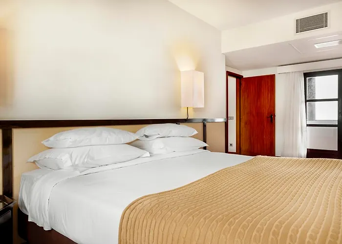 Pousada Forte Horta Hotel 4*